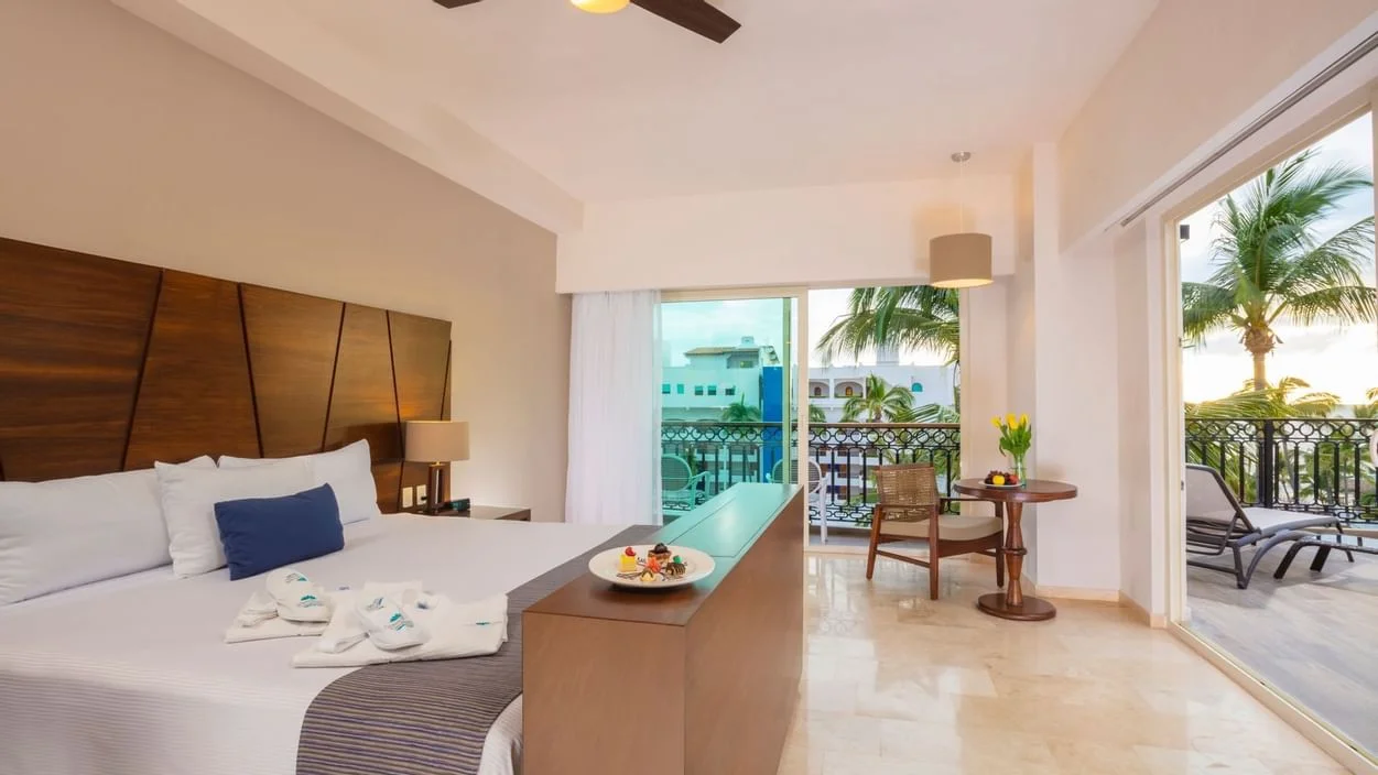 Honeymoon Suite